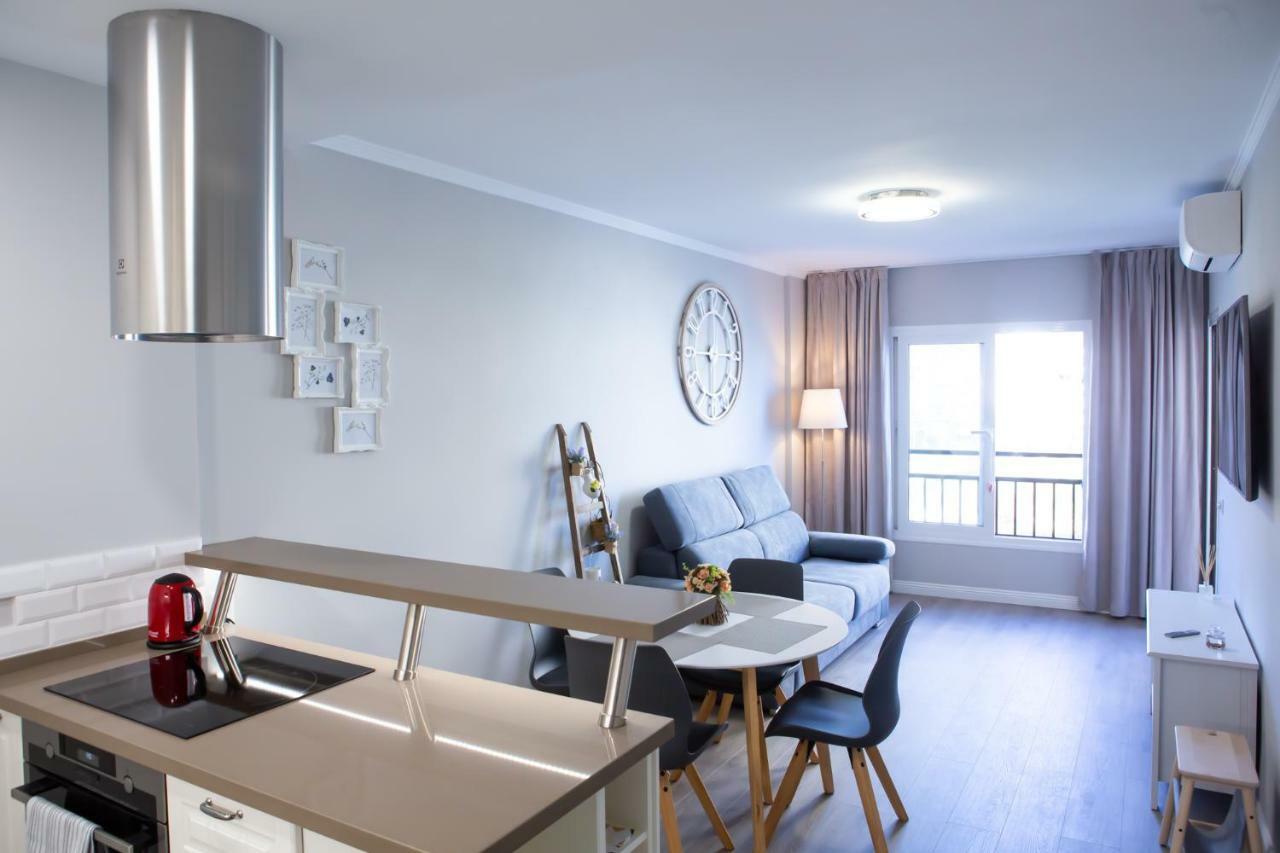 Beachfront Apartment In Fuengirola New Exterior foto
